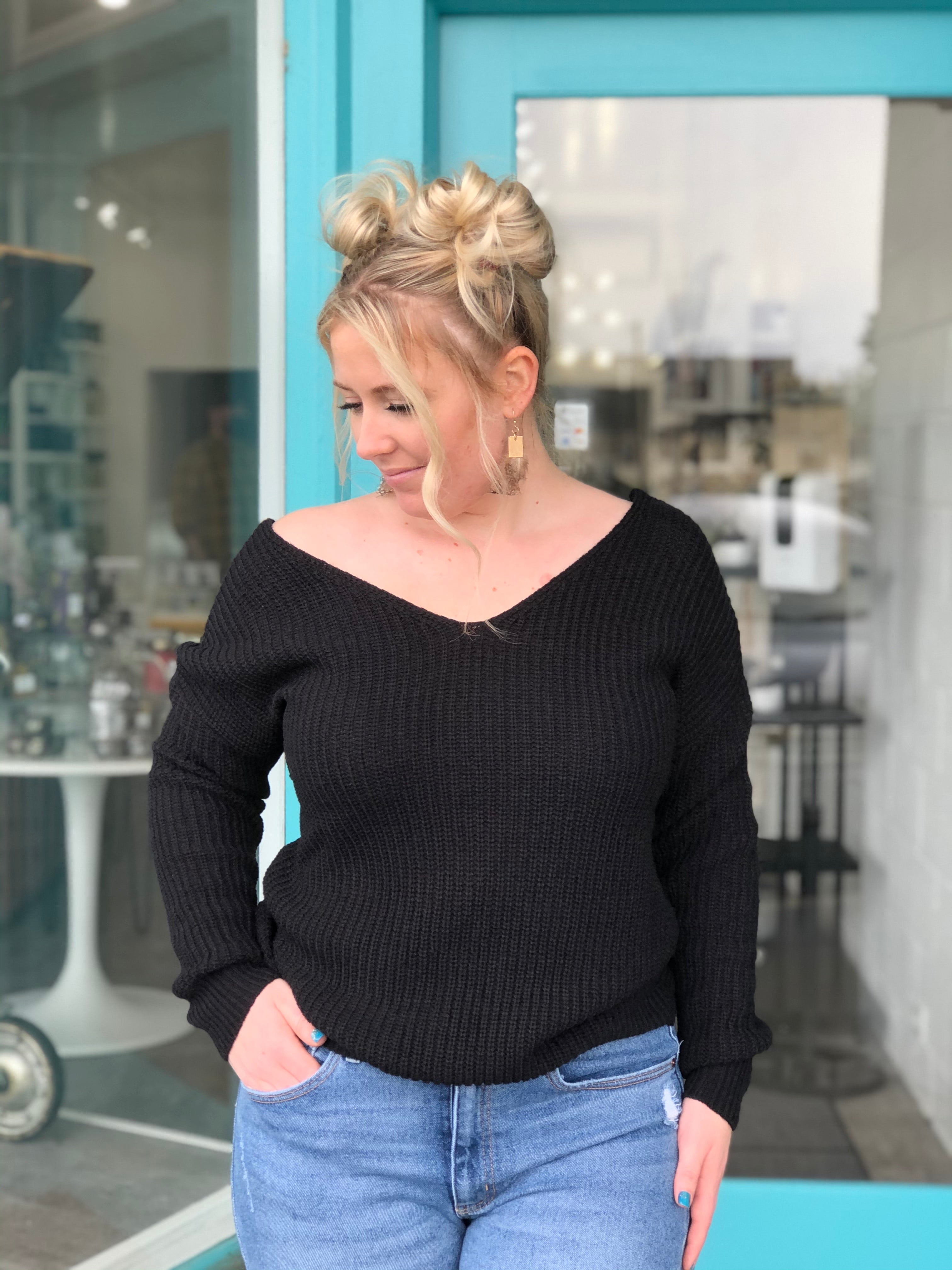 Kimmi Twisted Black Sweater